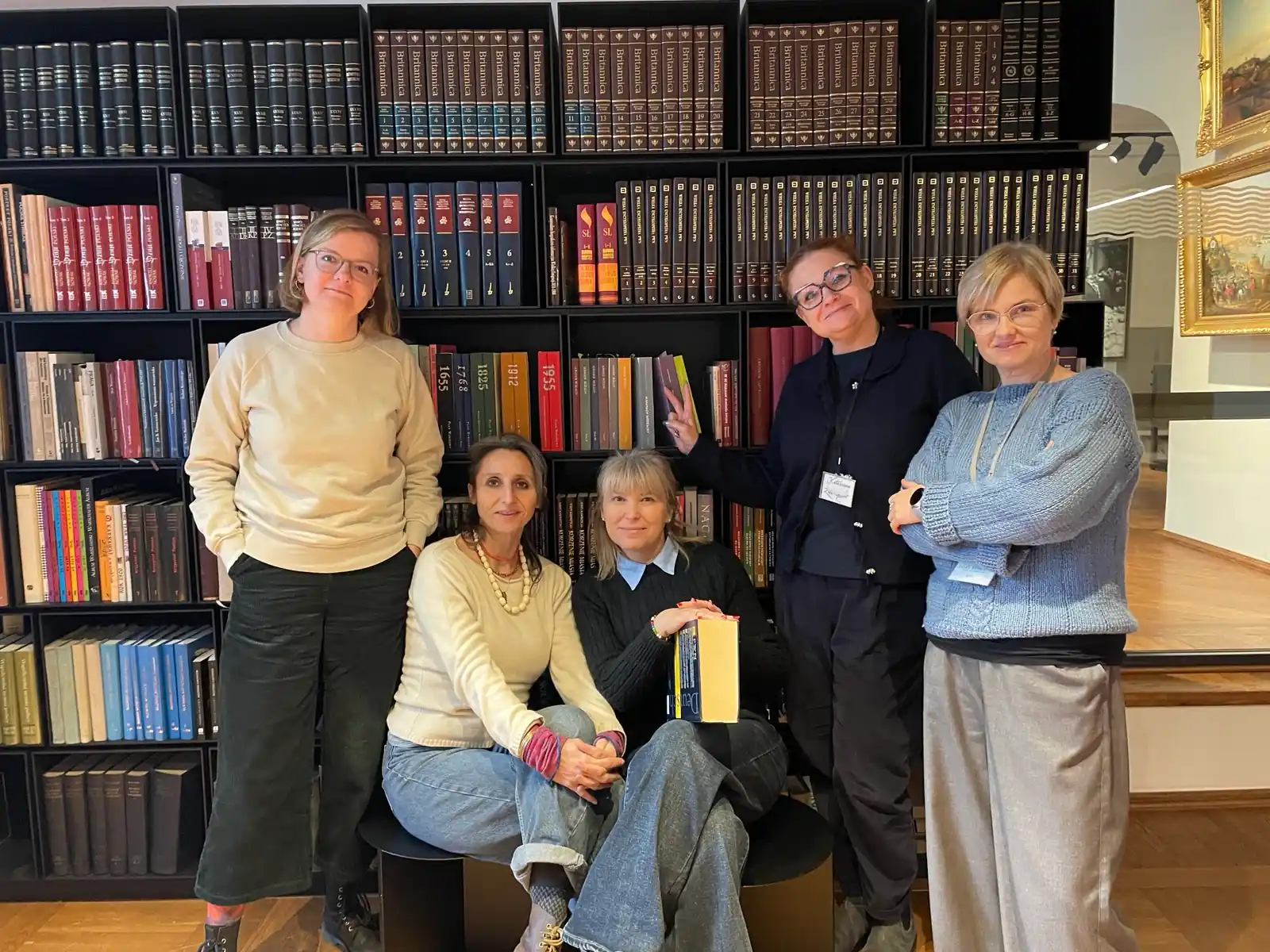 Group picture of ICARE partner organisation participants in the Museum of Warsaw.